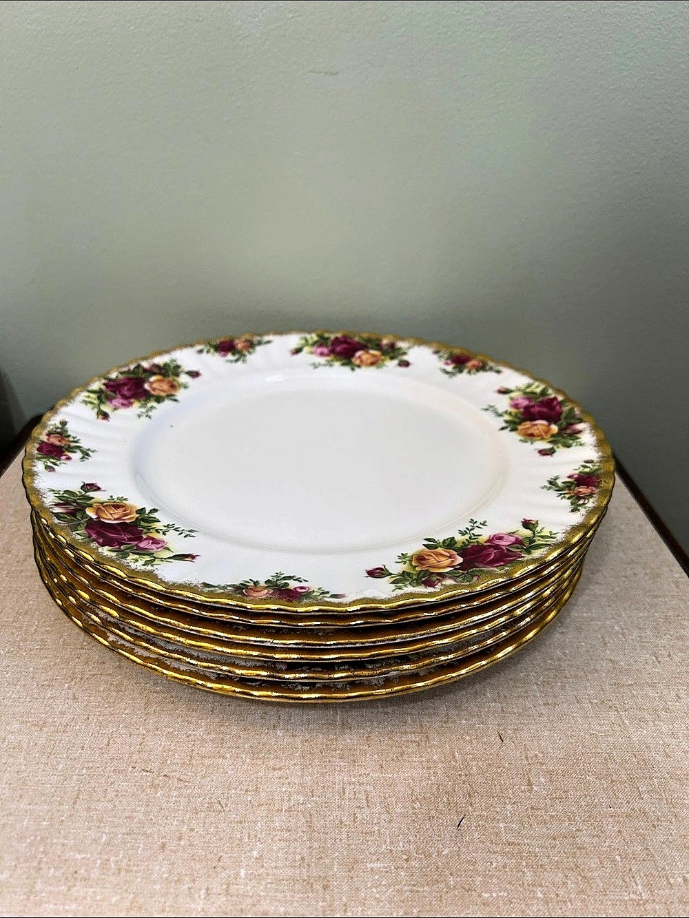 Royal Albert Old Country Roses Dinner Plates